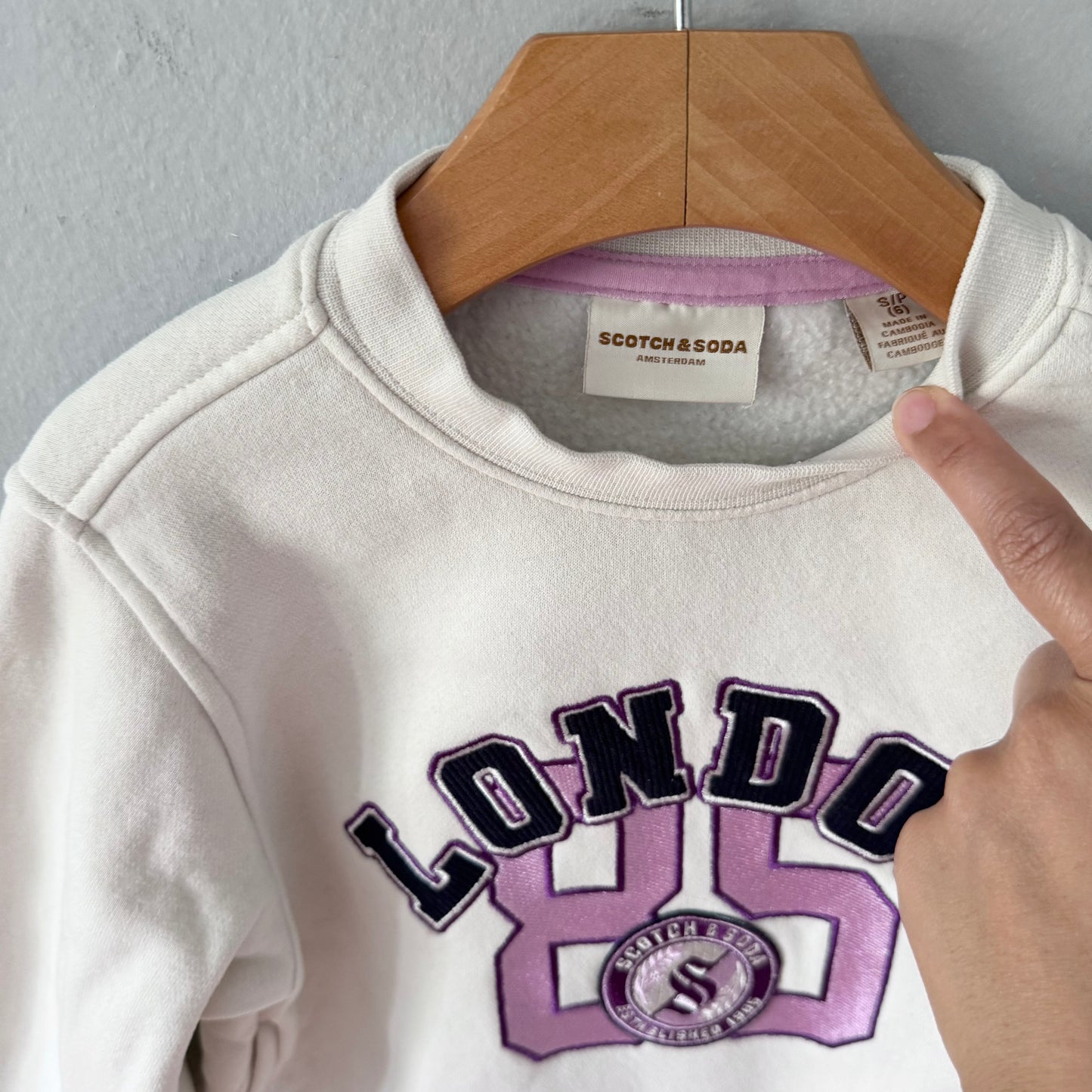 Scotch and Soda / Ivory sweatshirt / 6Y