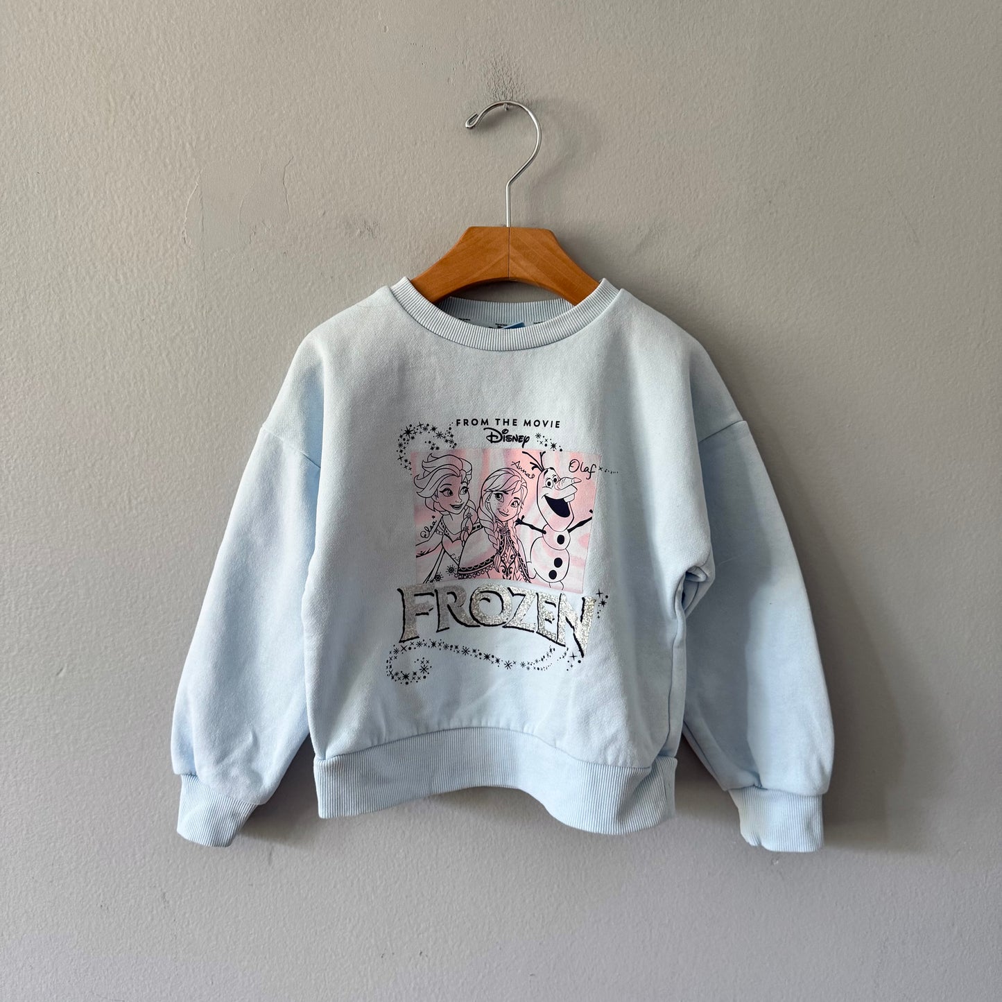 Frozen / Light blue sweatshirt / 4-5Y