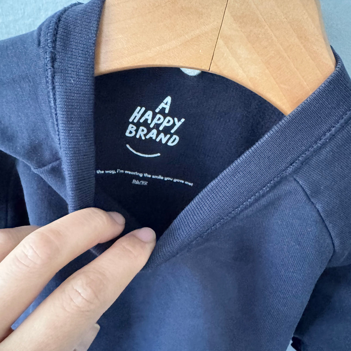 A Happy Brand / Navy sweatshirt / 18-24M