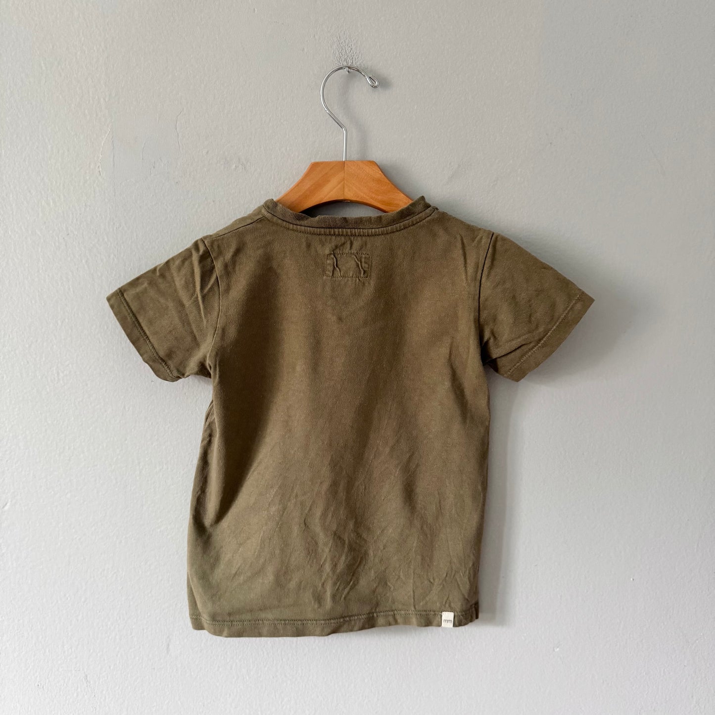 Mini mioche / Khaki V neck T-shirt / 3-4Y