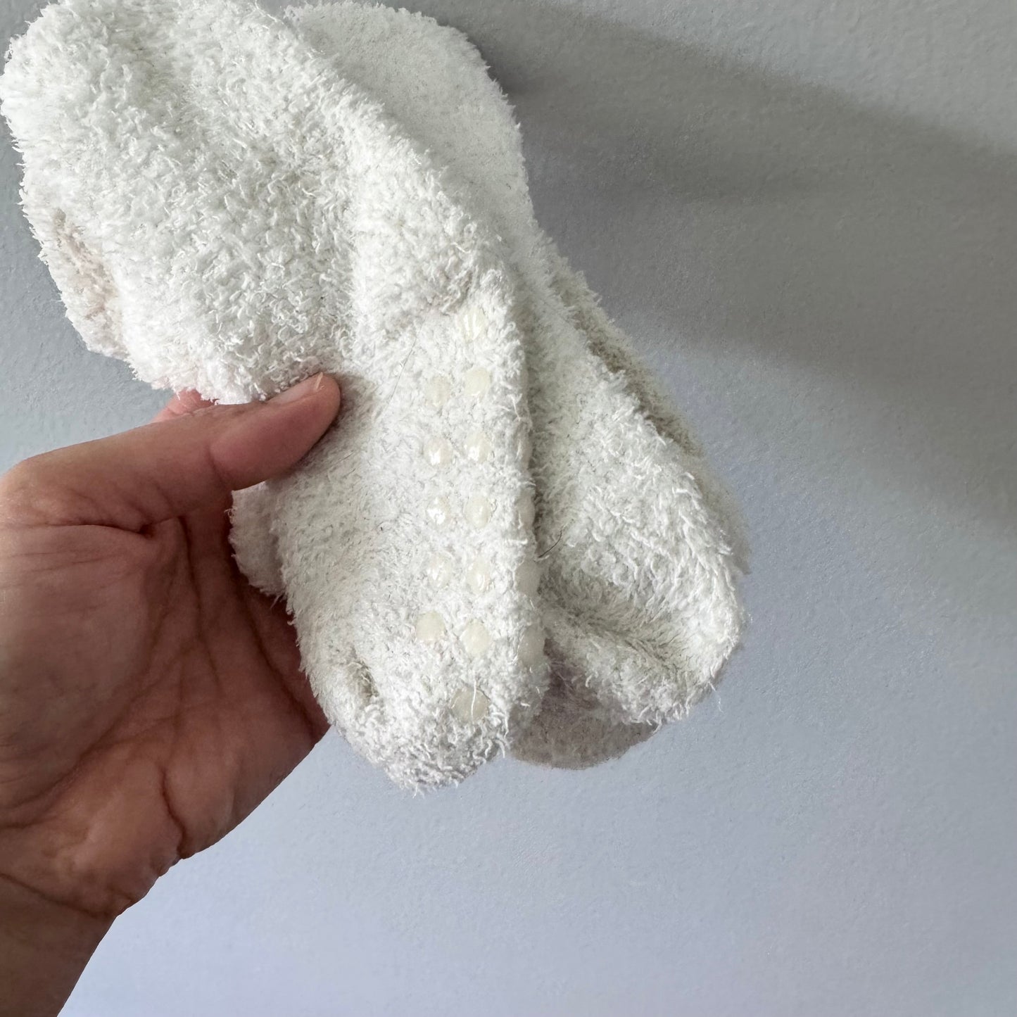 Gap / Disney white socks - 2 pairs / 2-4Y