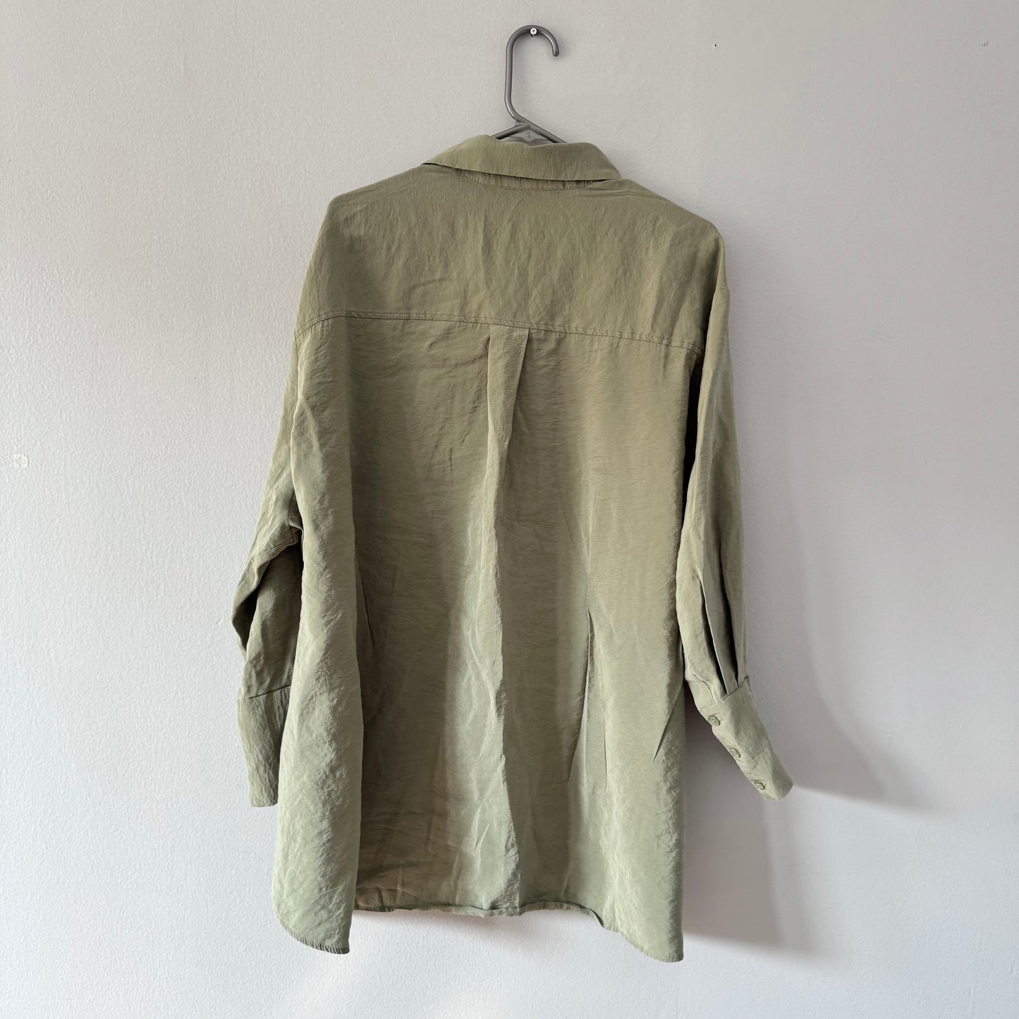 Zara / Khaki oversized shirt / Women S(Fits L)