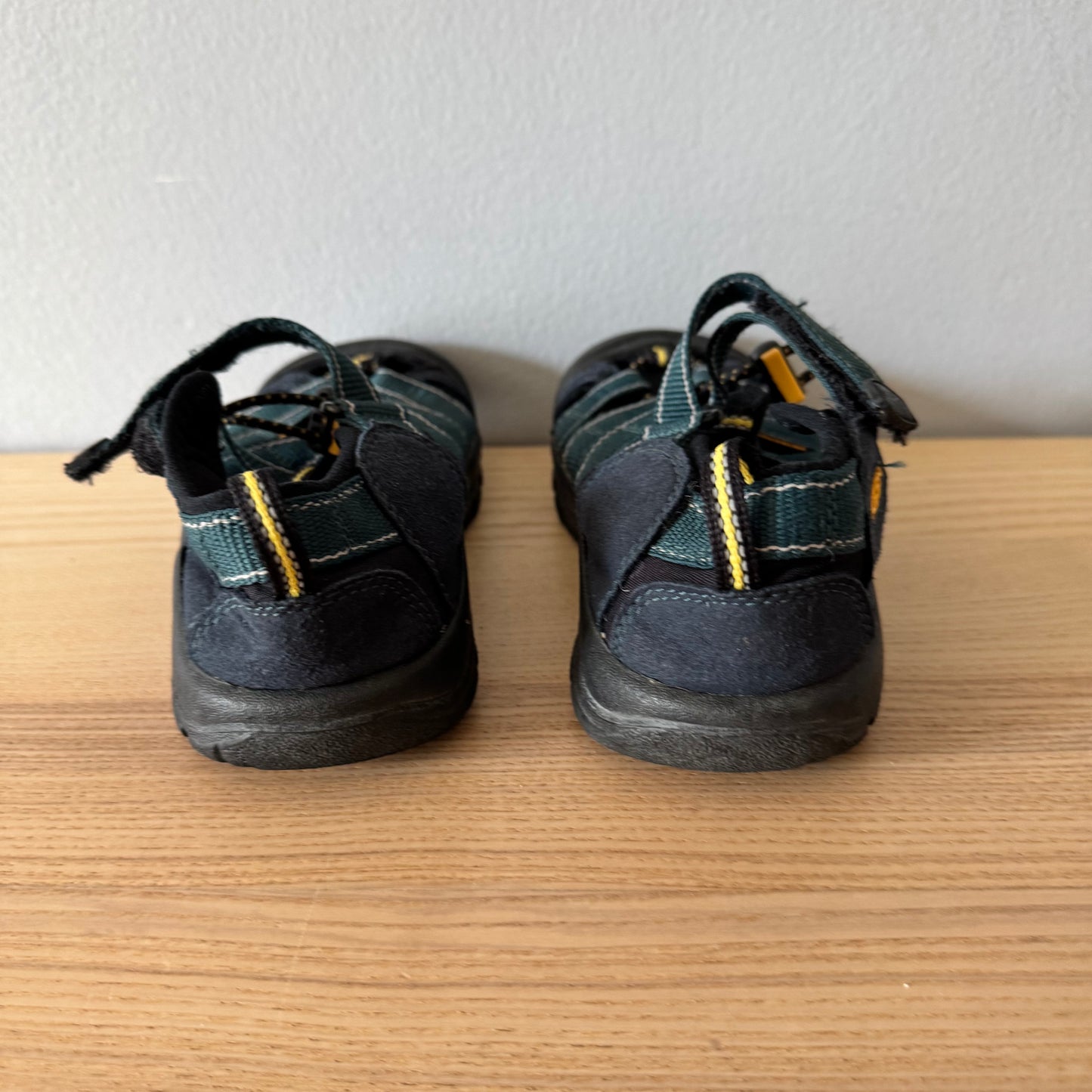 Keen / Sandals / US13