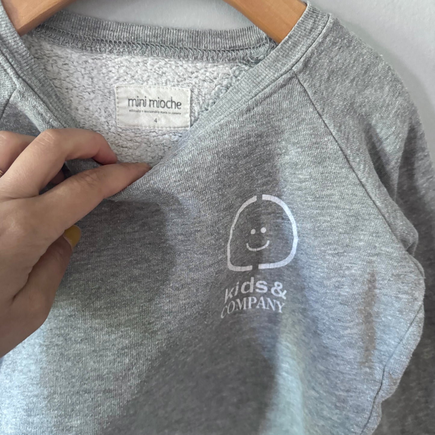 Mini mioche / Light grey sweatshirt(Kids & Company) / 4Y