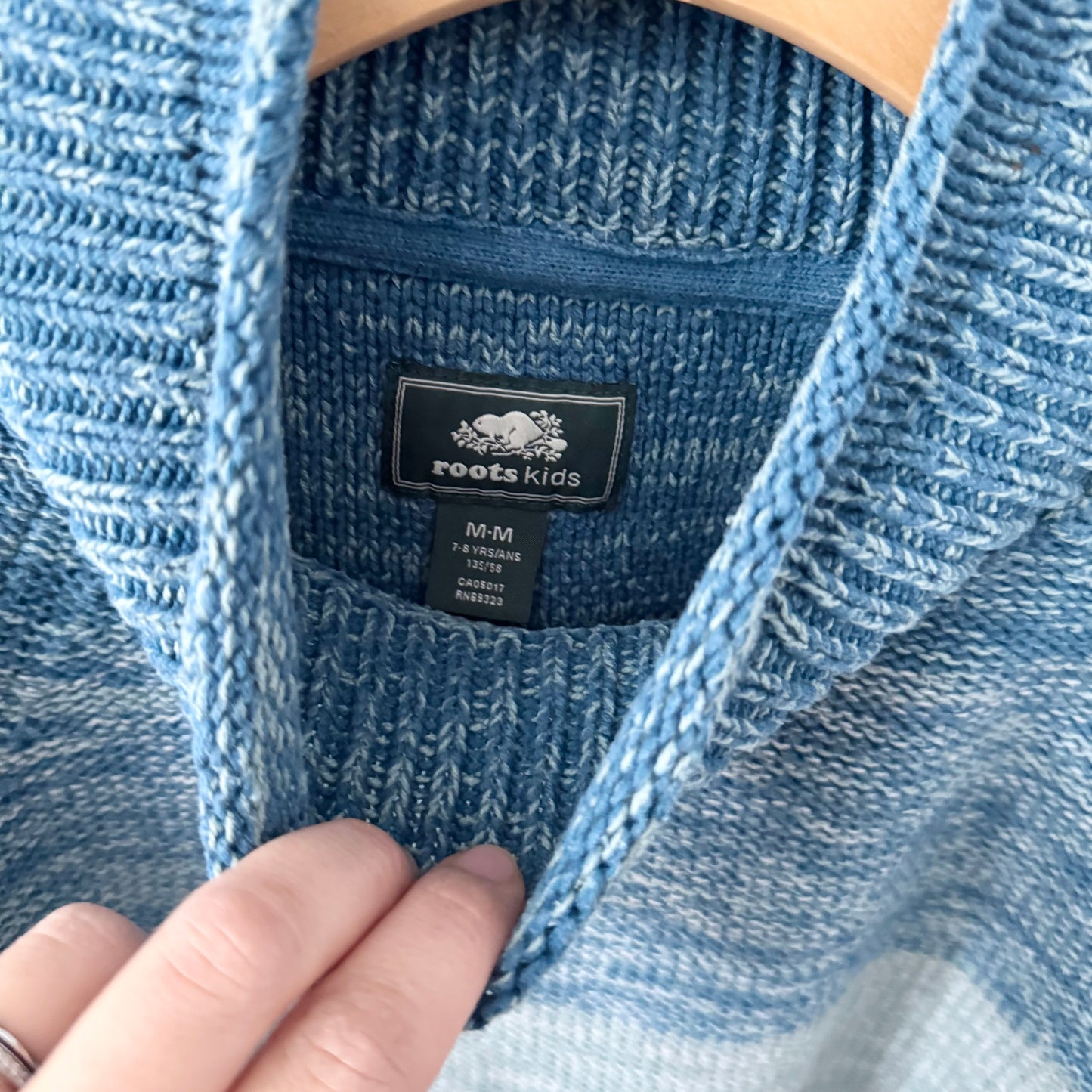 Roots / Blue/green white turtle neck cotton knit pullover / 7-8Y