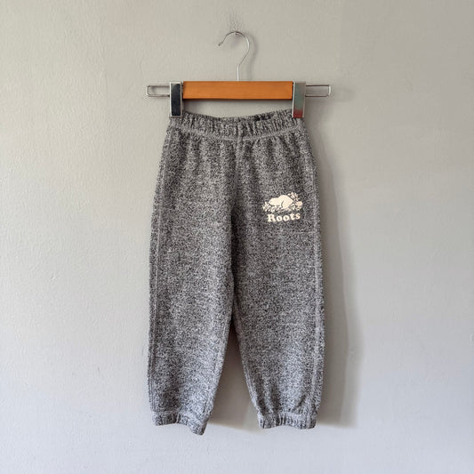 Roots / Salt and pepper sweatpants / 4T