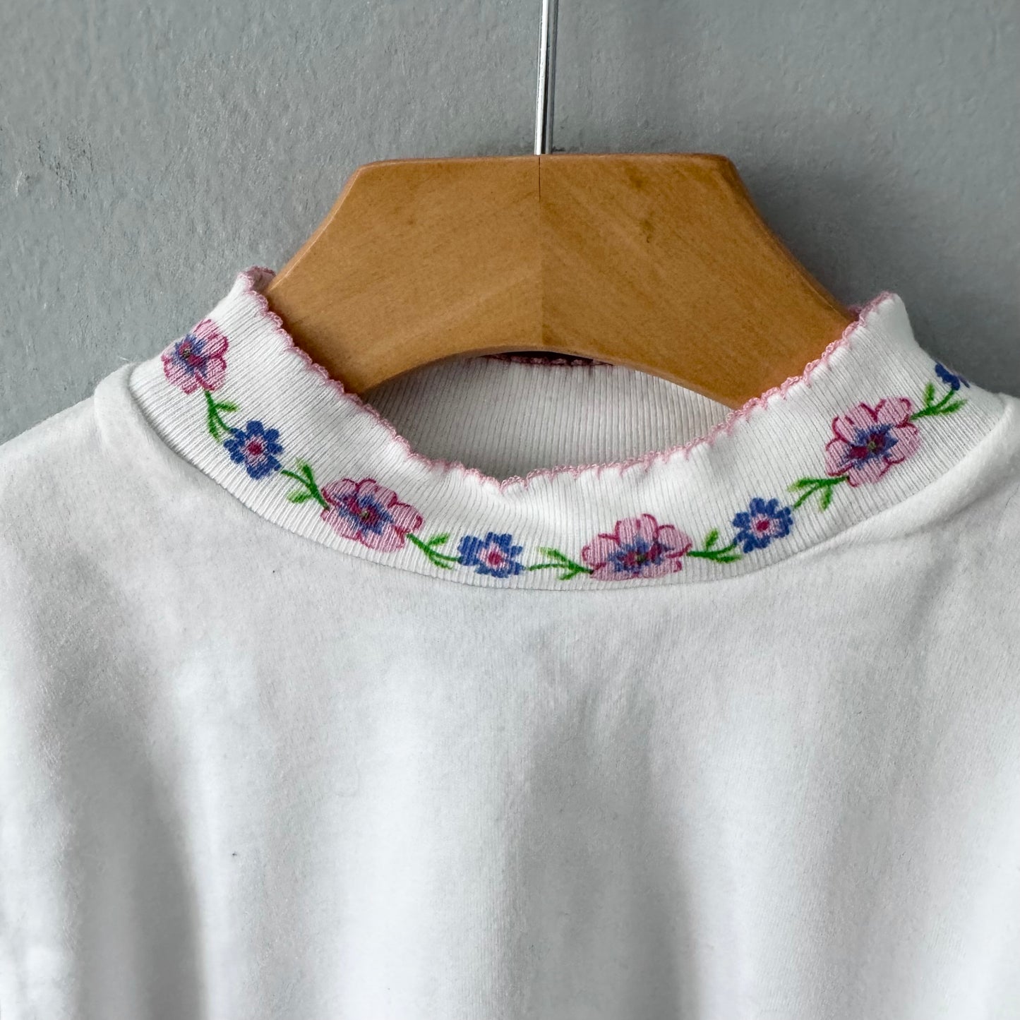 Vintage Oshkosh / White puff sleeve top / 6Y