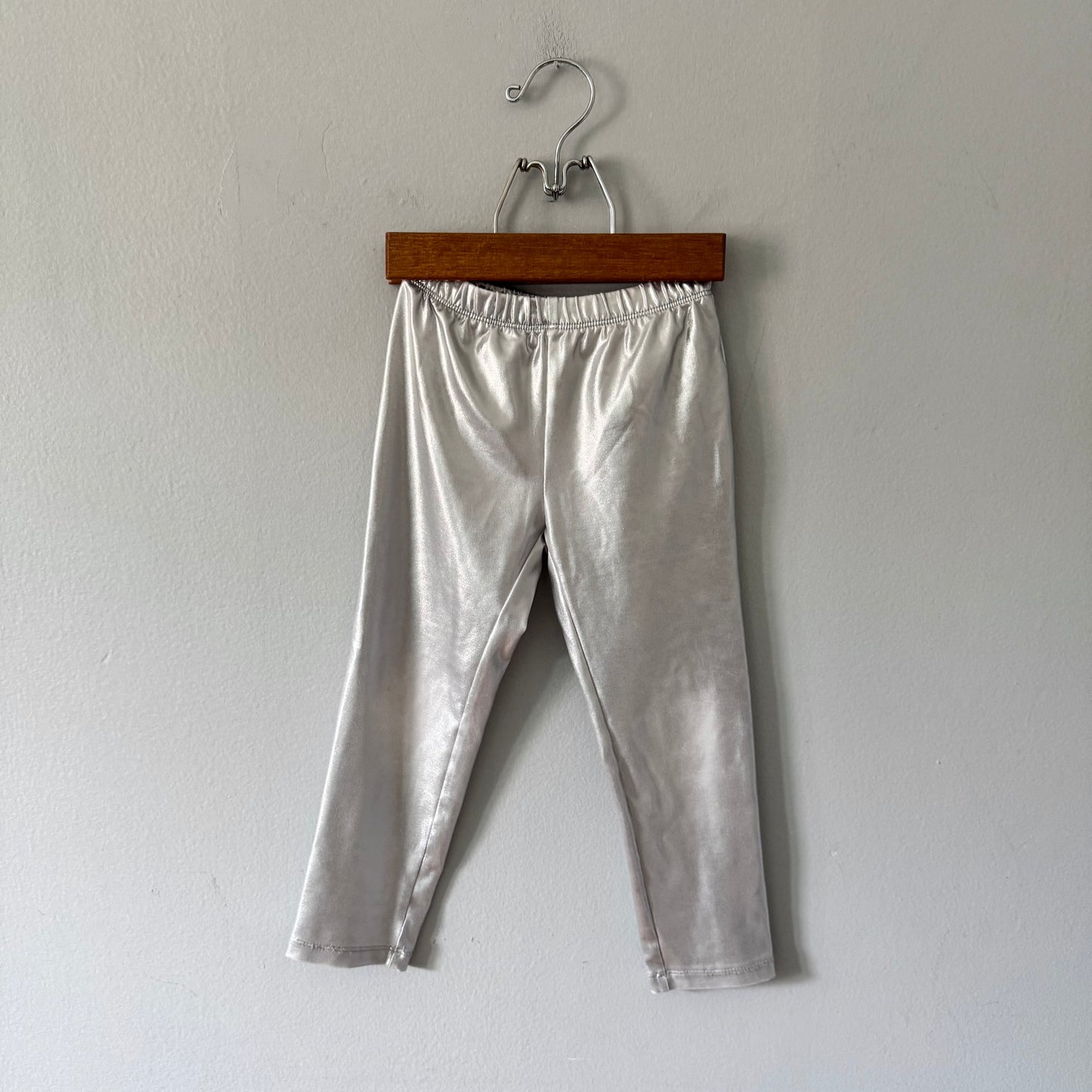 Gap / Silver leggings / 4Y