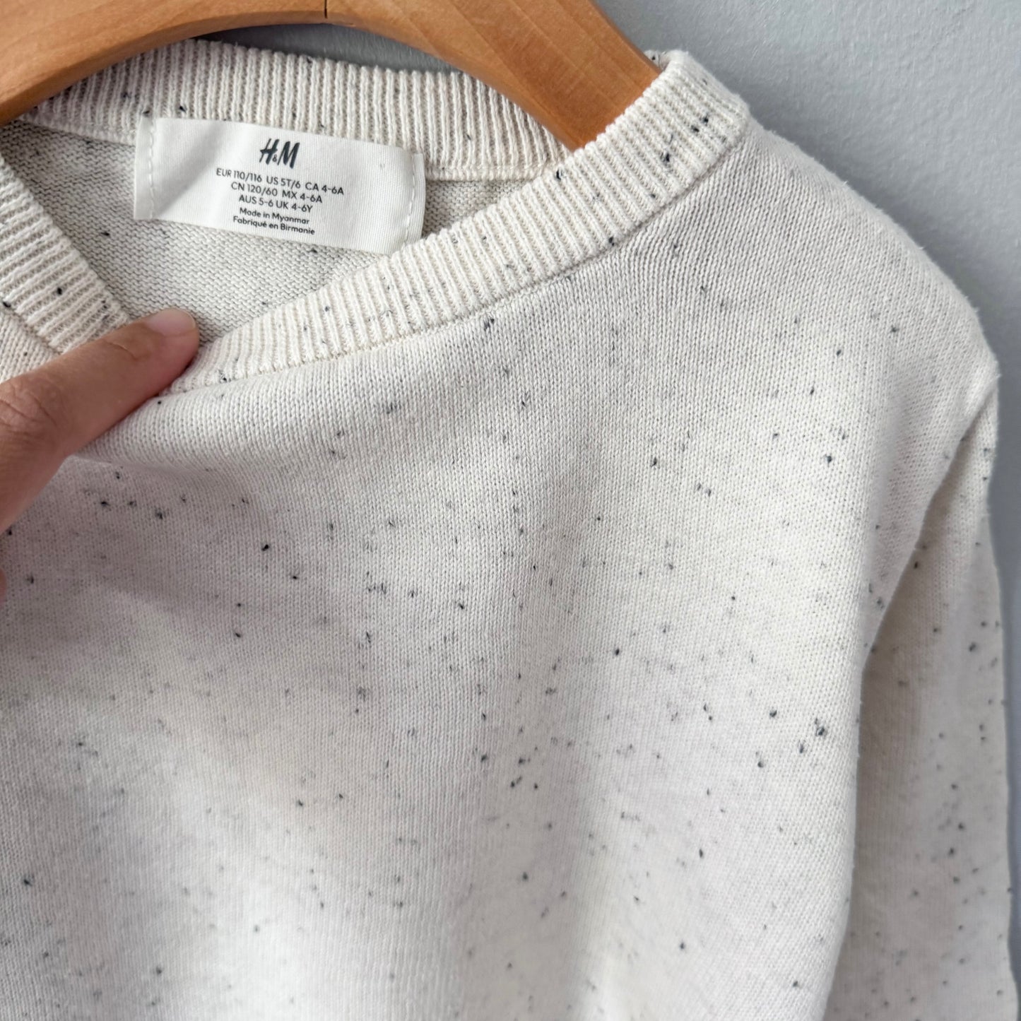 H&M / White x confetti cotton knit pullover / 4-6Y