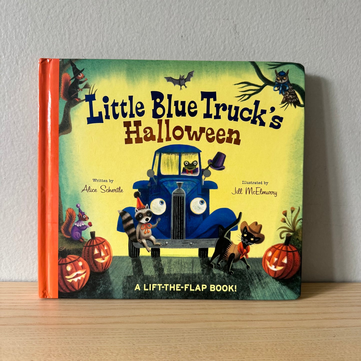 Little Blue Truck's Halloween / Alice Schertle