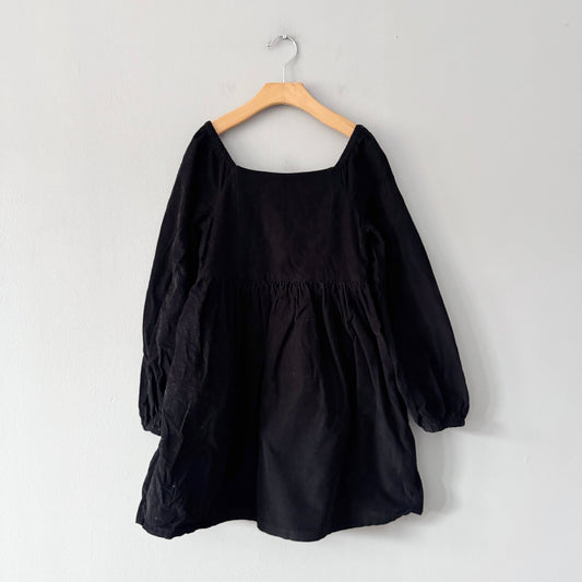 Gap / Black corduroy dress / 10-11Y