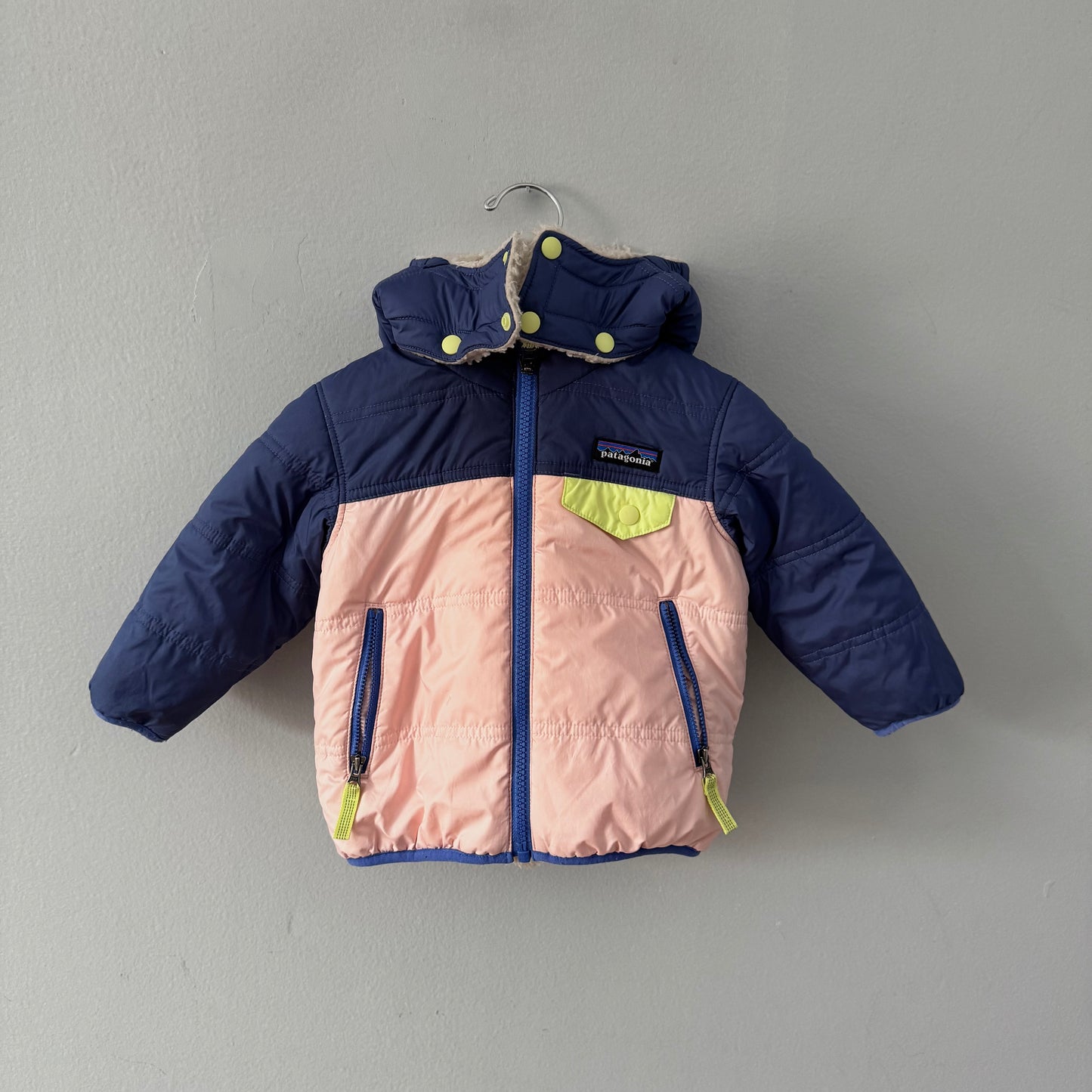 Patagonia / Baby Reversible Tribbles Hoody / 12-18M