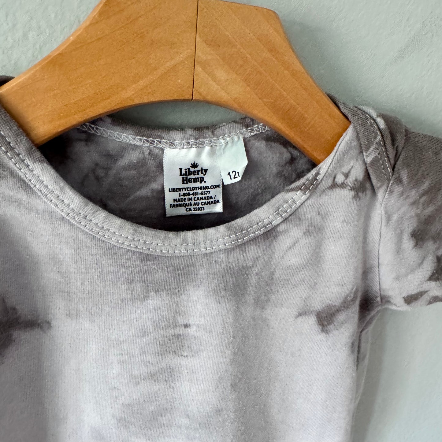 Liberty hemp / Grey tiedye onesie / 12M