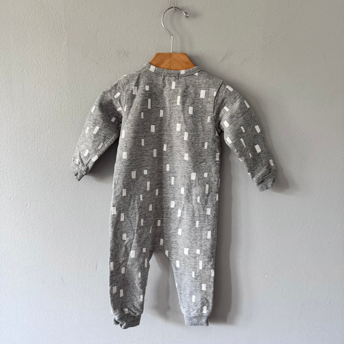 Miles the label / Light grey crew romper / 9M