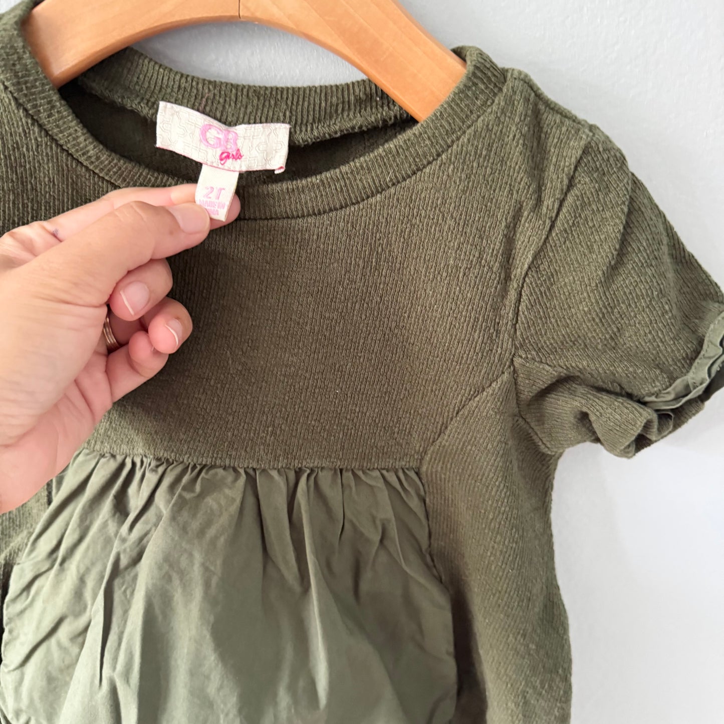 GB Girls / Khaki top / 2T