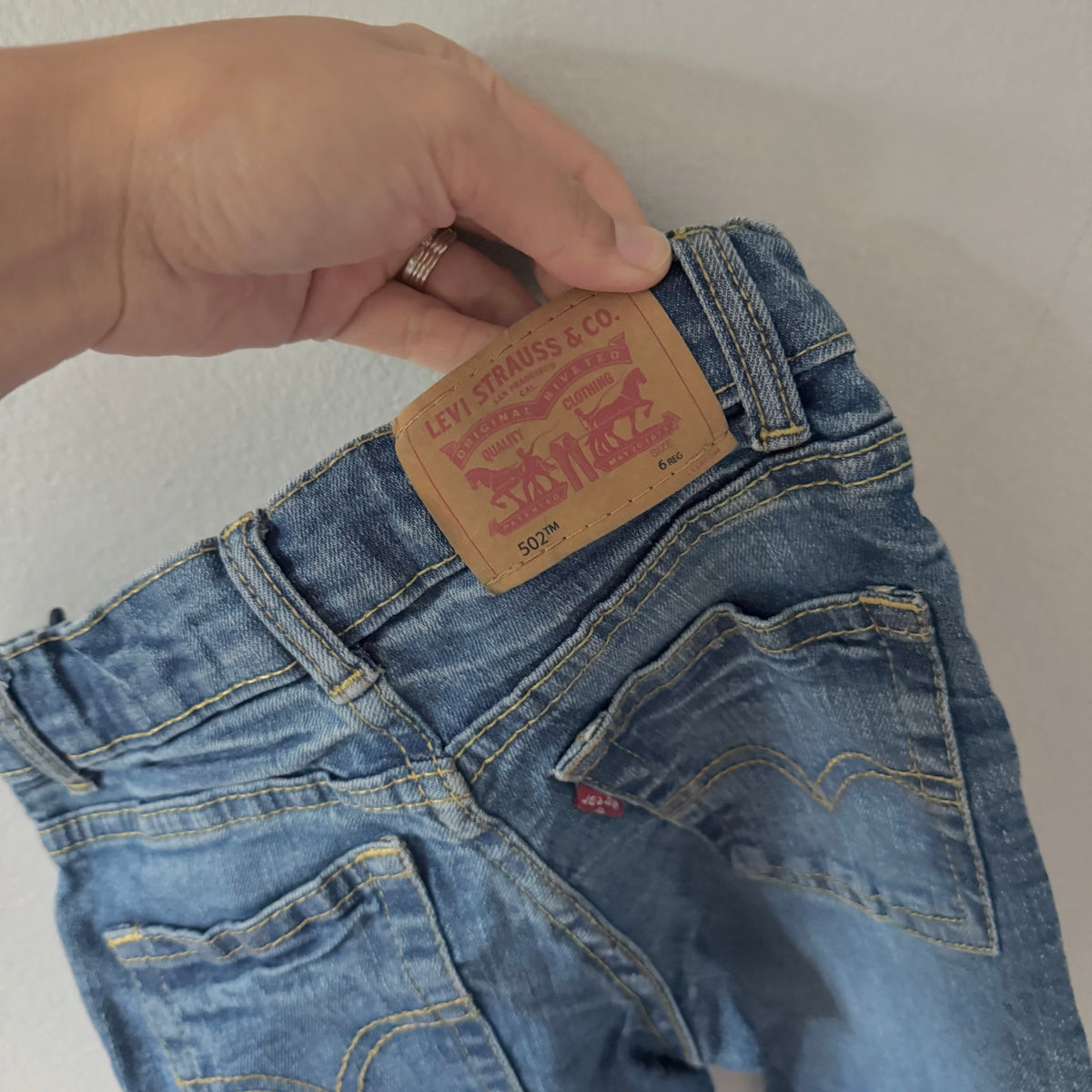 Levi's / 502 regular / 6Y