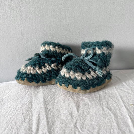 Handmade / Crochet Boots / US4