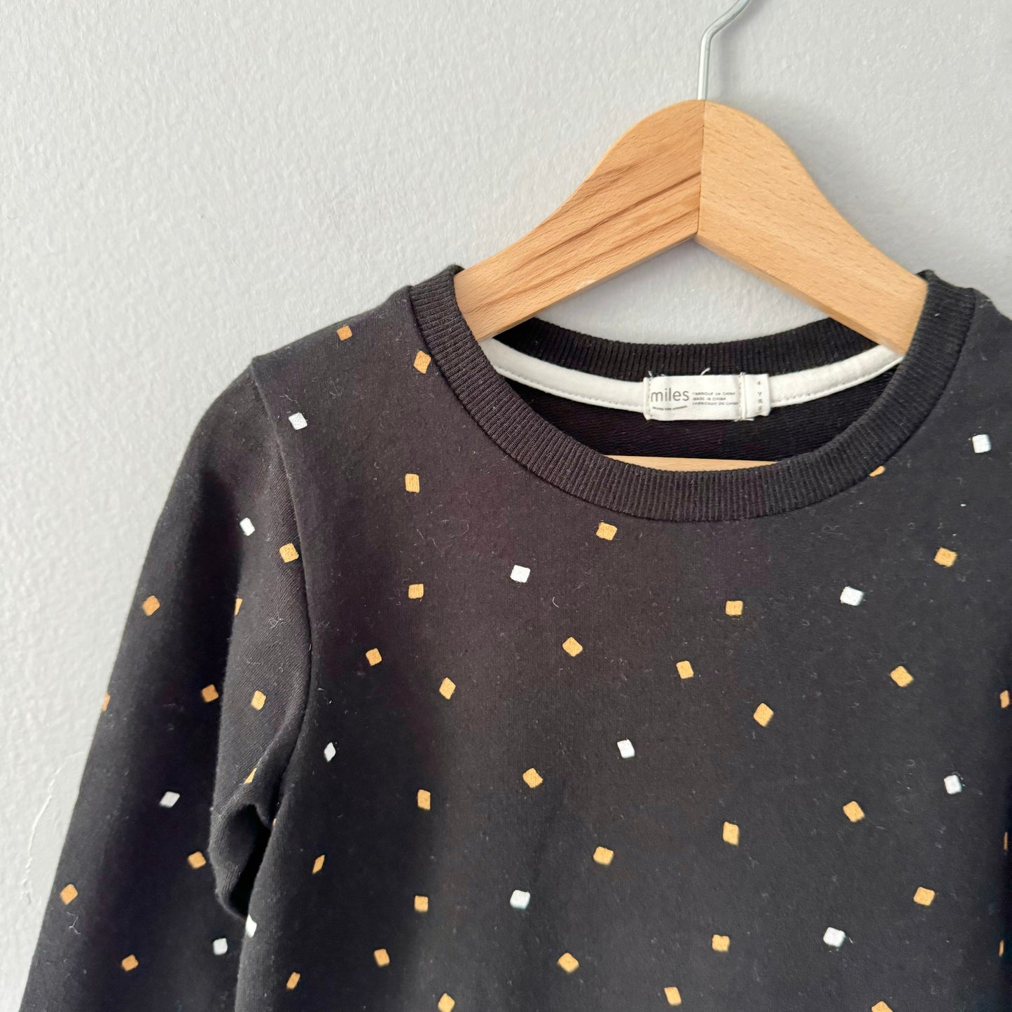 Miles the label / Black sweatshirt dress / 4Y