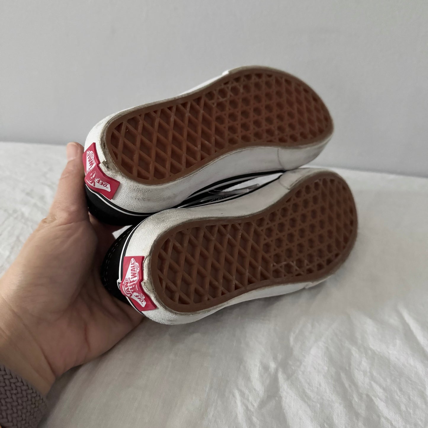 Vans / Shoes / US12