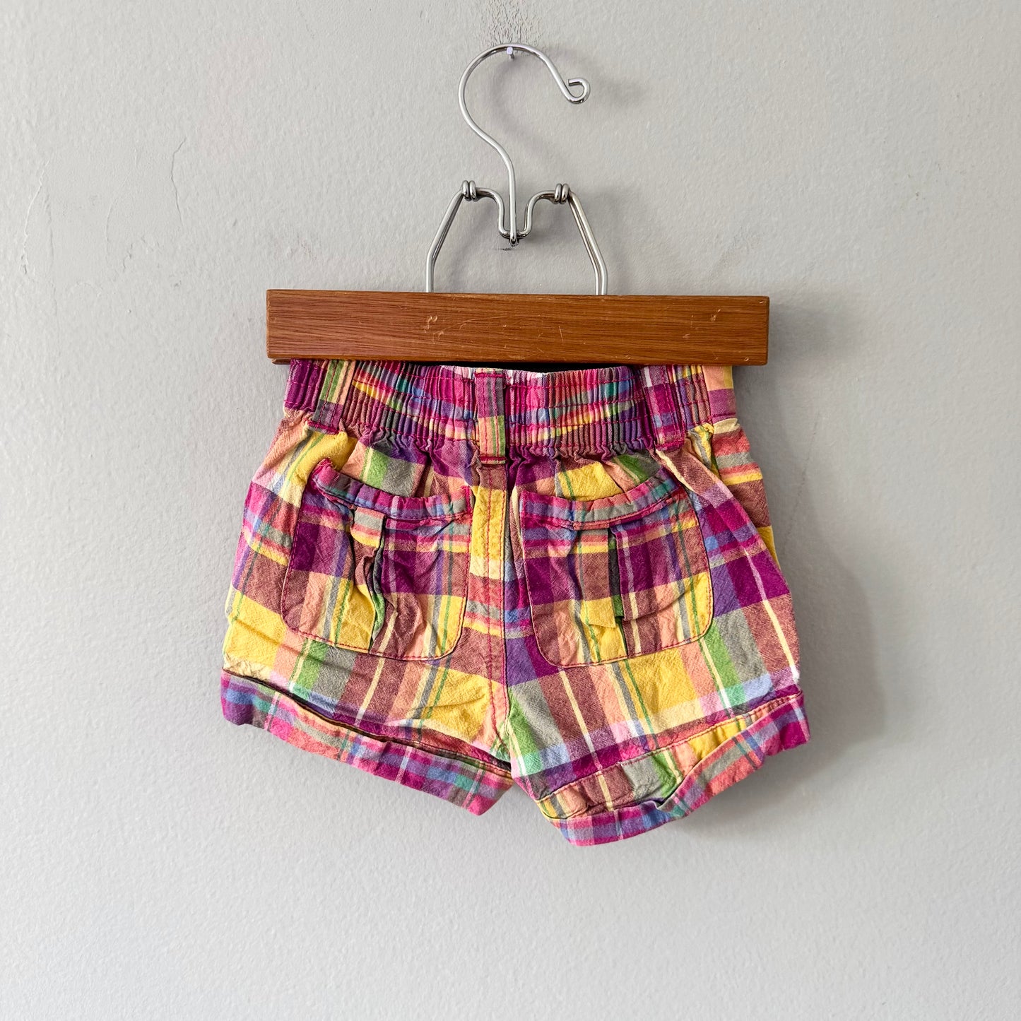 Oshkosh / Pink check shorts / 24M