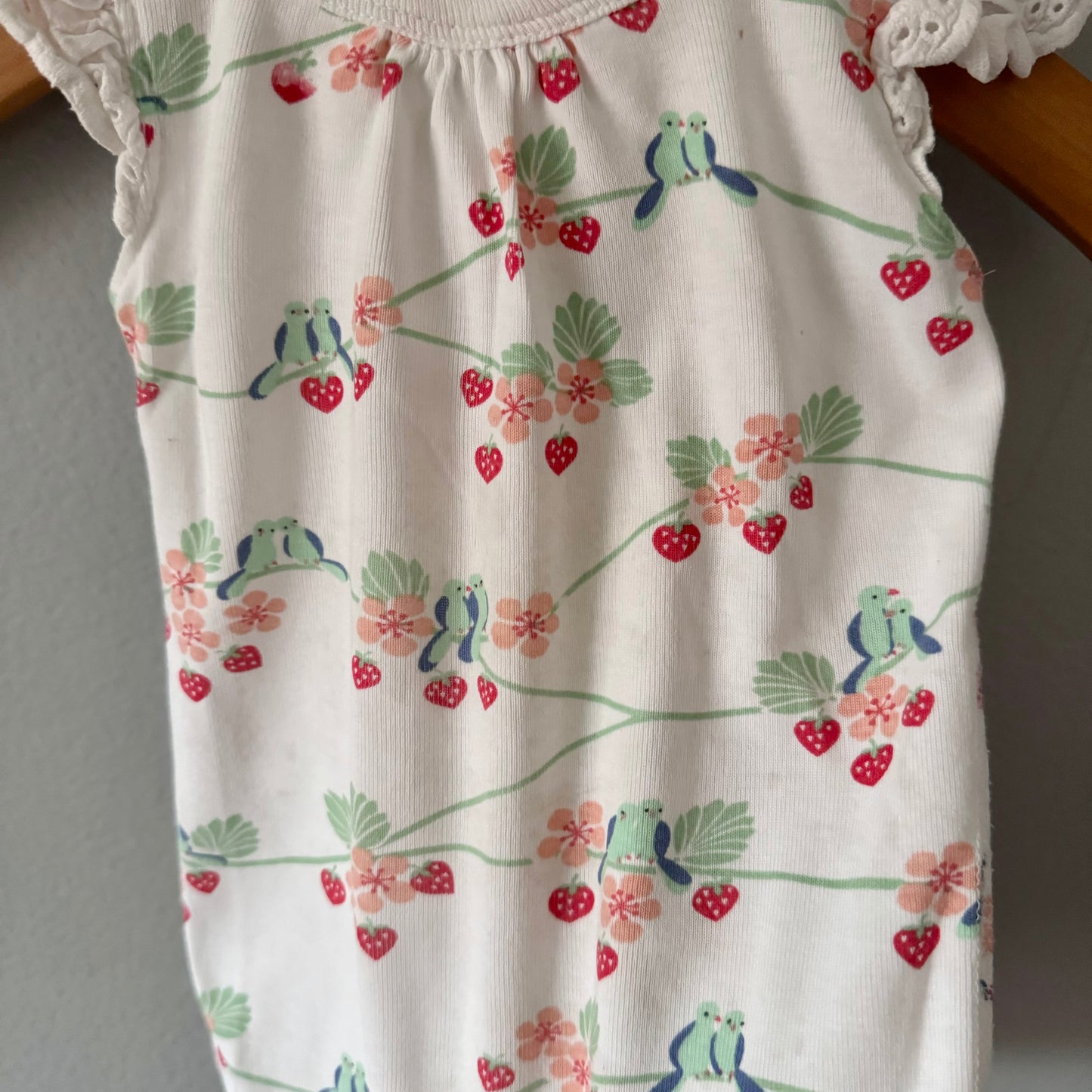 Sapling / White x strawberry summer top / 3-6M