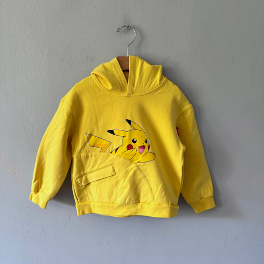 Pokemon / Pikachu yellow hoodie / 4Y