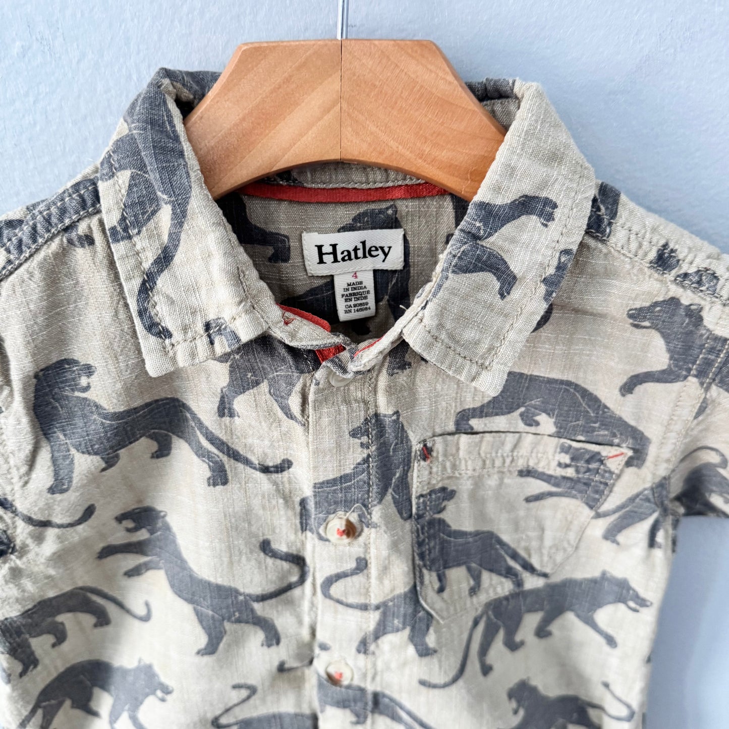 Hatley / Chemise kaki et léopard / 4A
