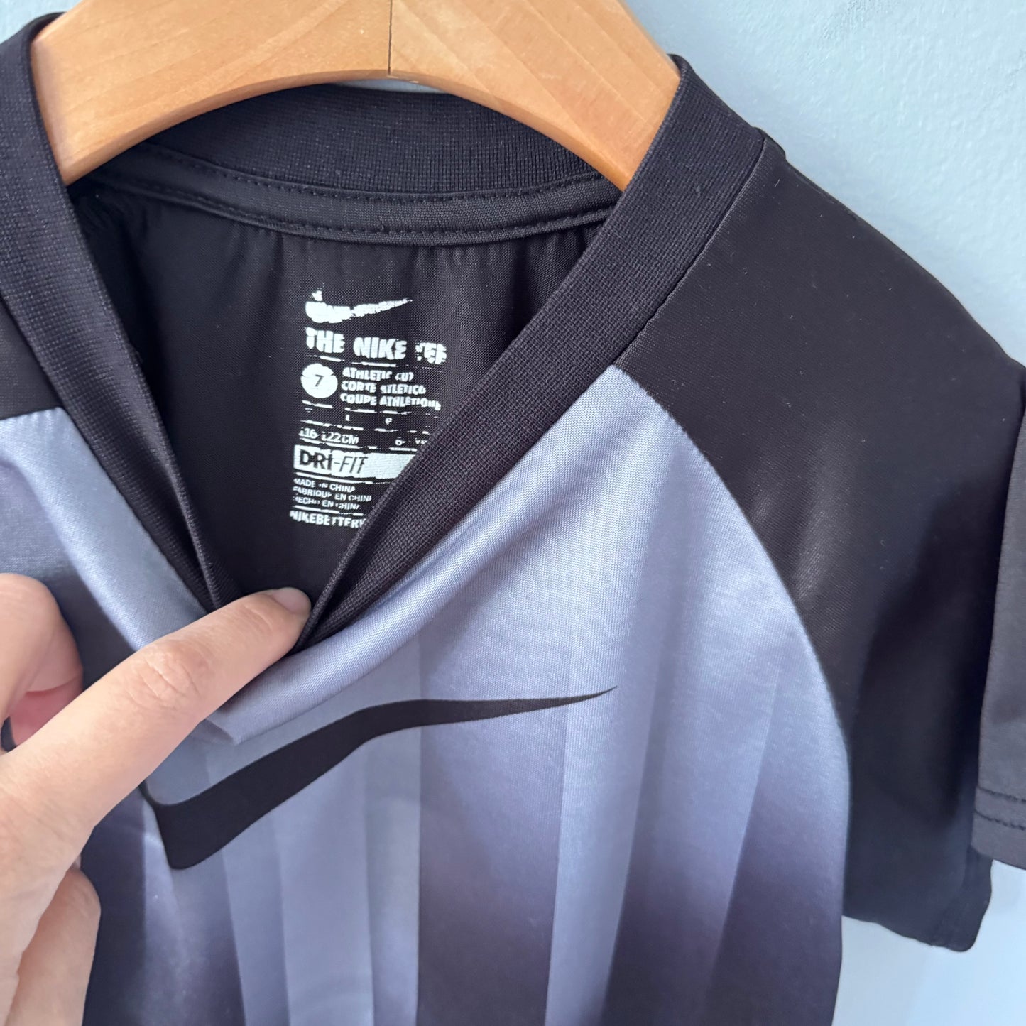 Nike / Black grey dri-fit / 7Y
