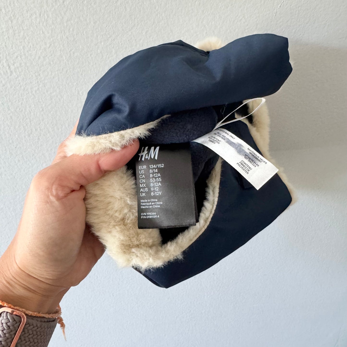 H&M / Navy sherpa lined winter hat / 8-12Y
