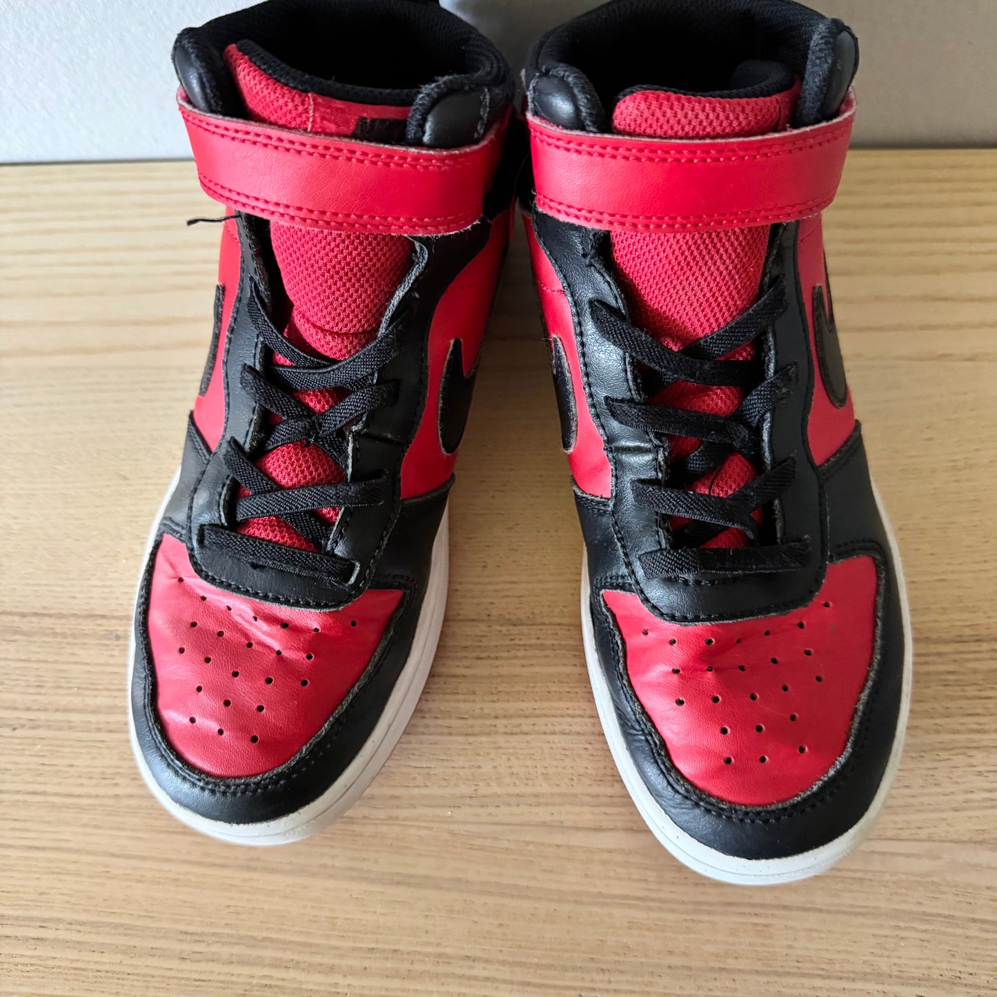 Nike / Air Jordan / J2