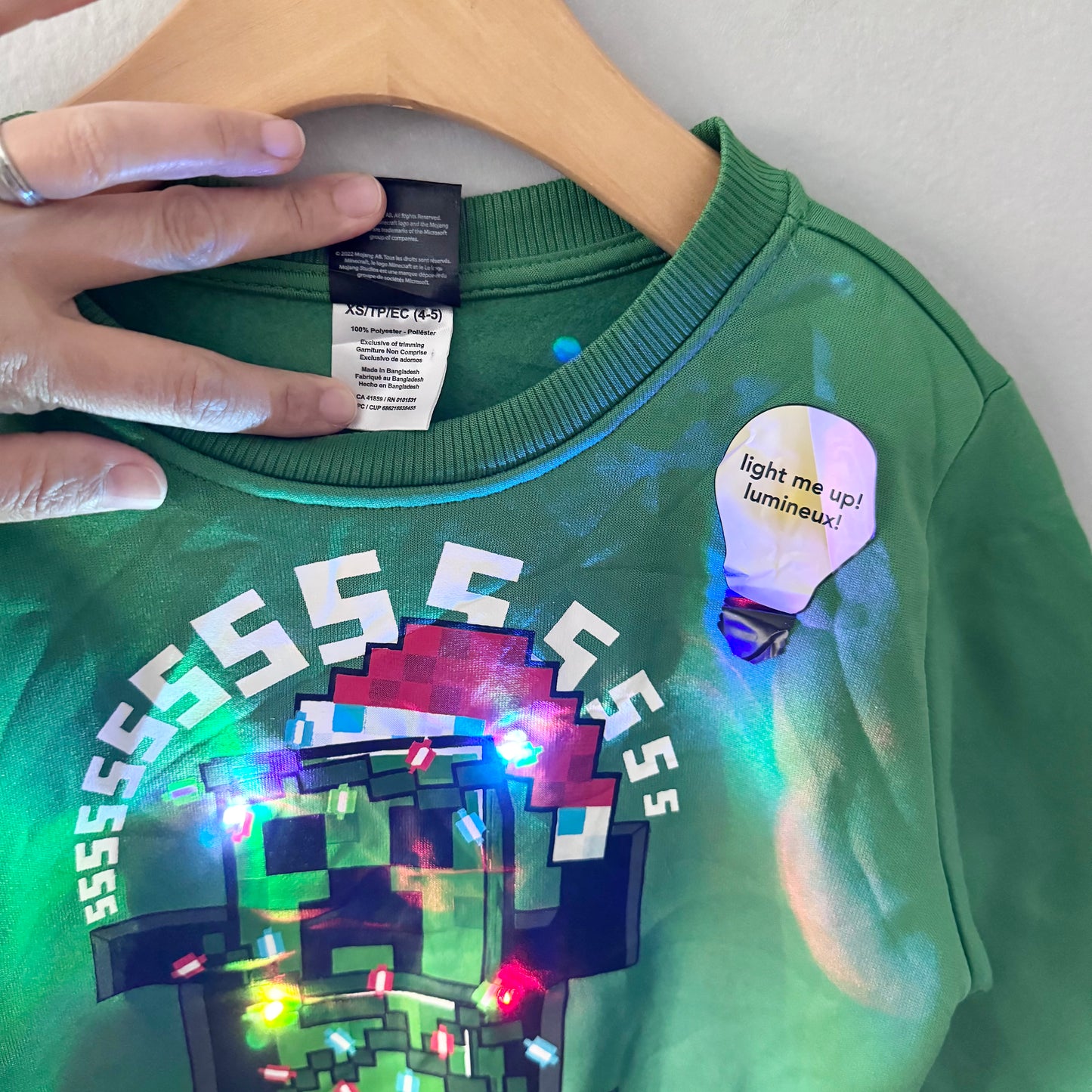 Minecraft / Green sweatshirt - light up / 4-5Y - New with tag