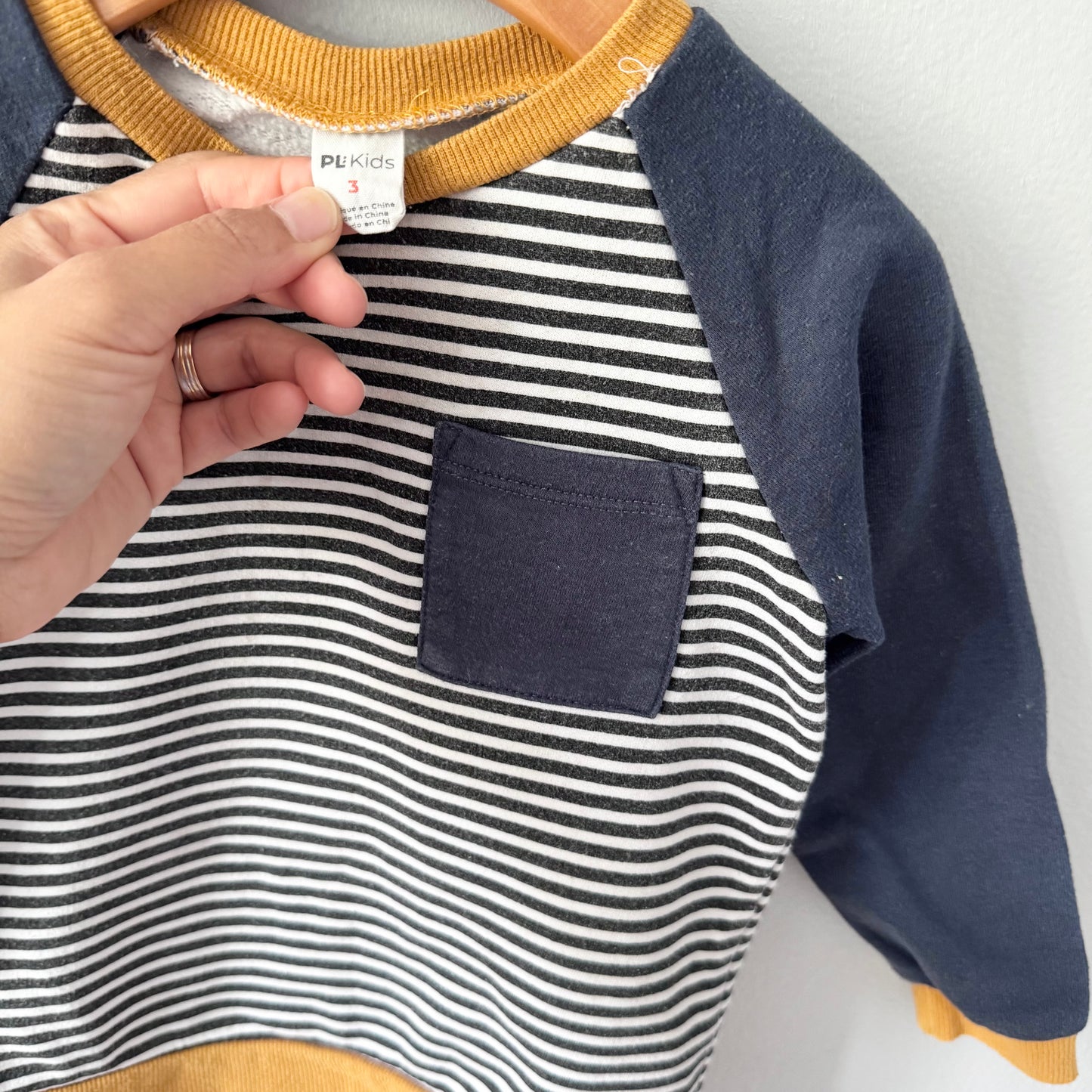 PL Kids / White navy mustard stripe sweatshirt / 3Y