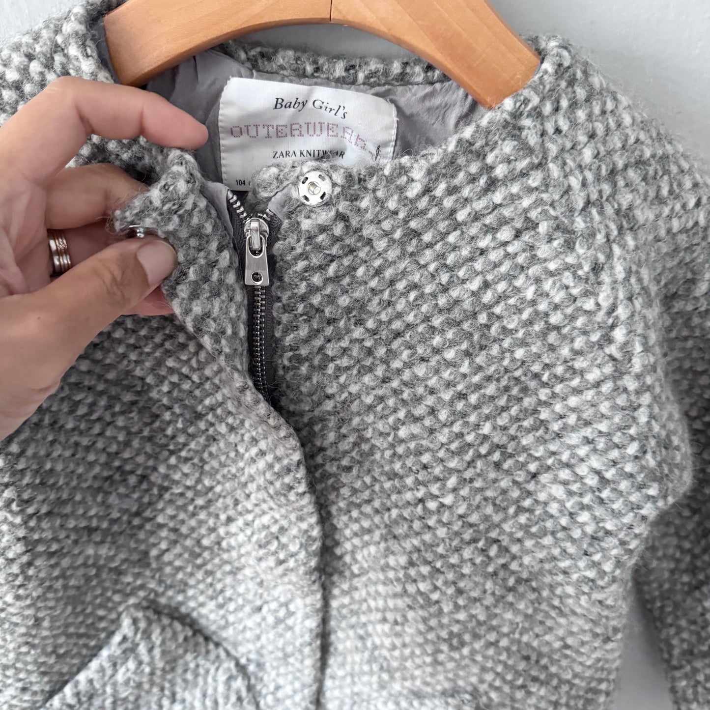 Zara / Grey knit jacket / 3-4Y