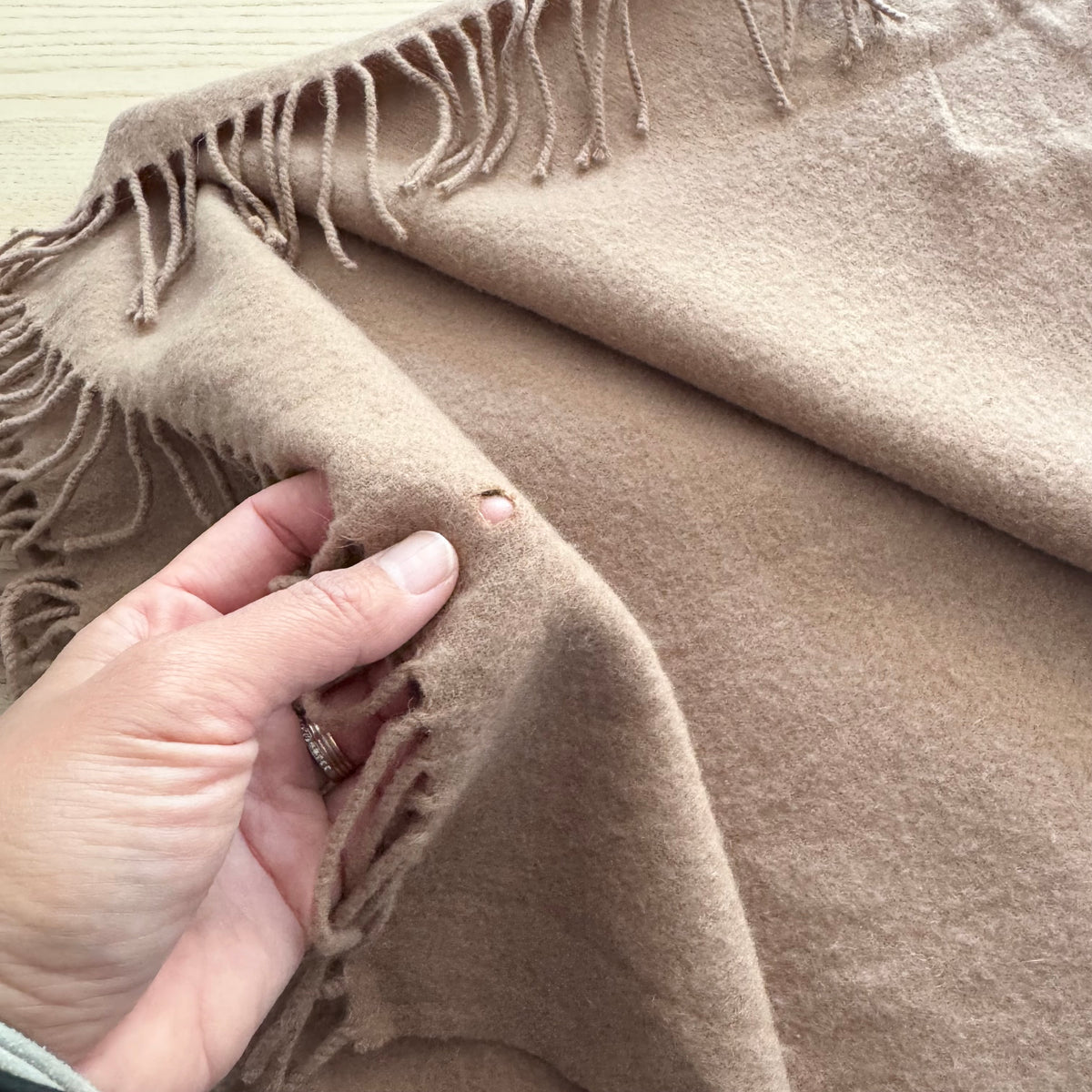 Wilfred / 100% wool scarf