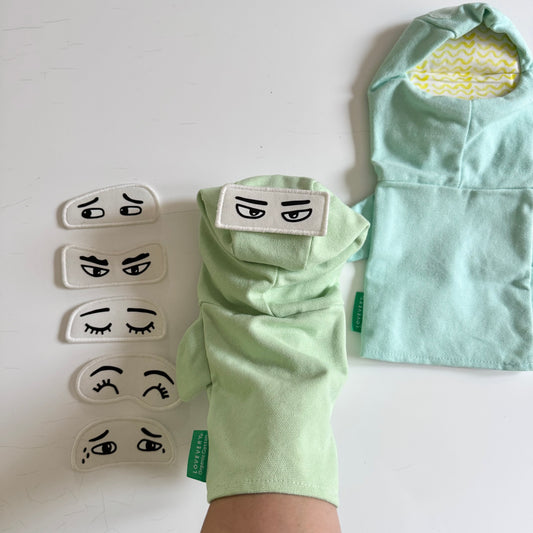 Lovevery / The Storyteller Puppet set