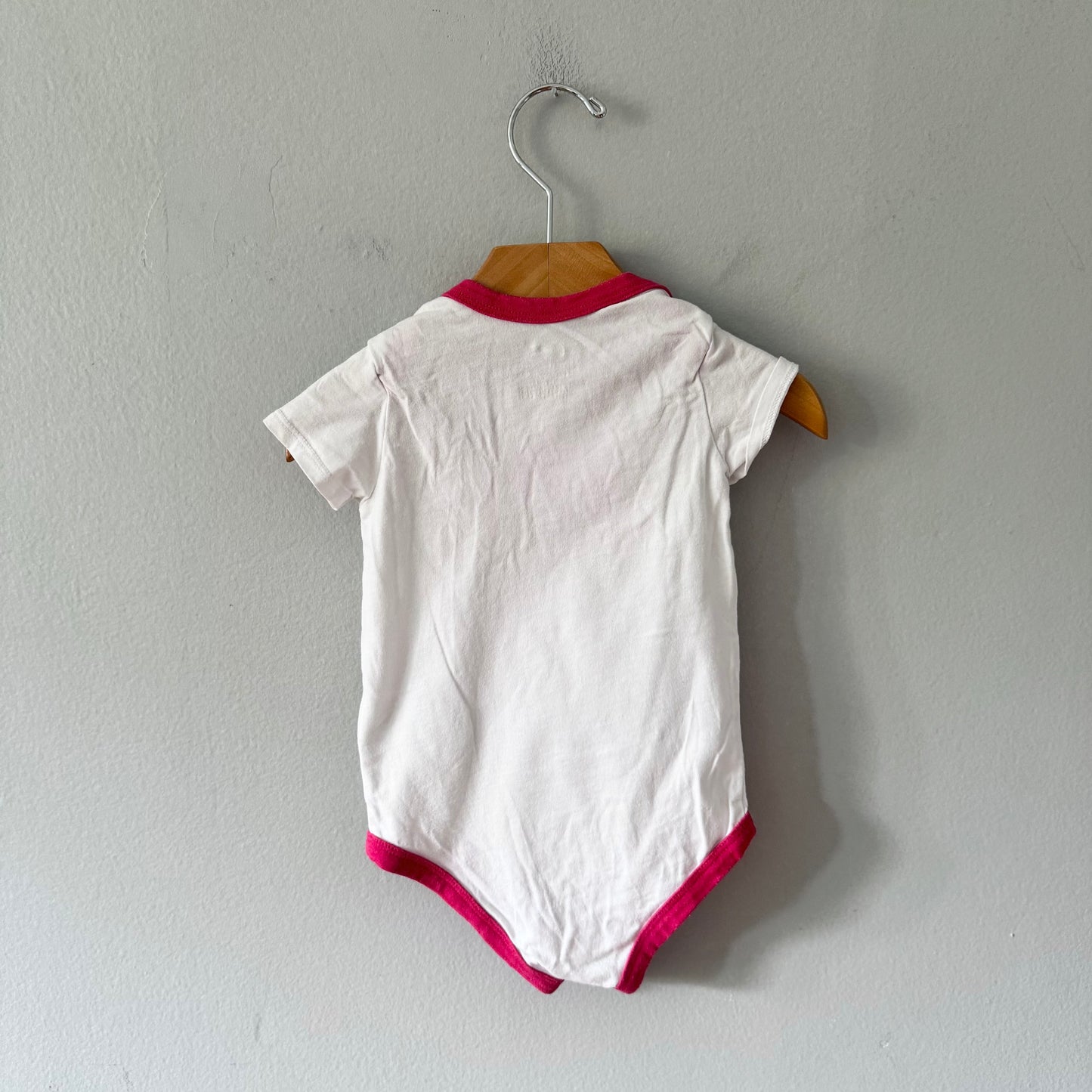 Nike / White x pink onesie / 6-9M