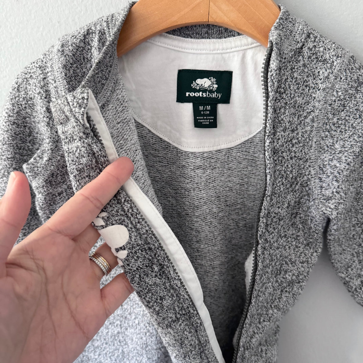Roots / Salt and pepper crew romper / 6-12M