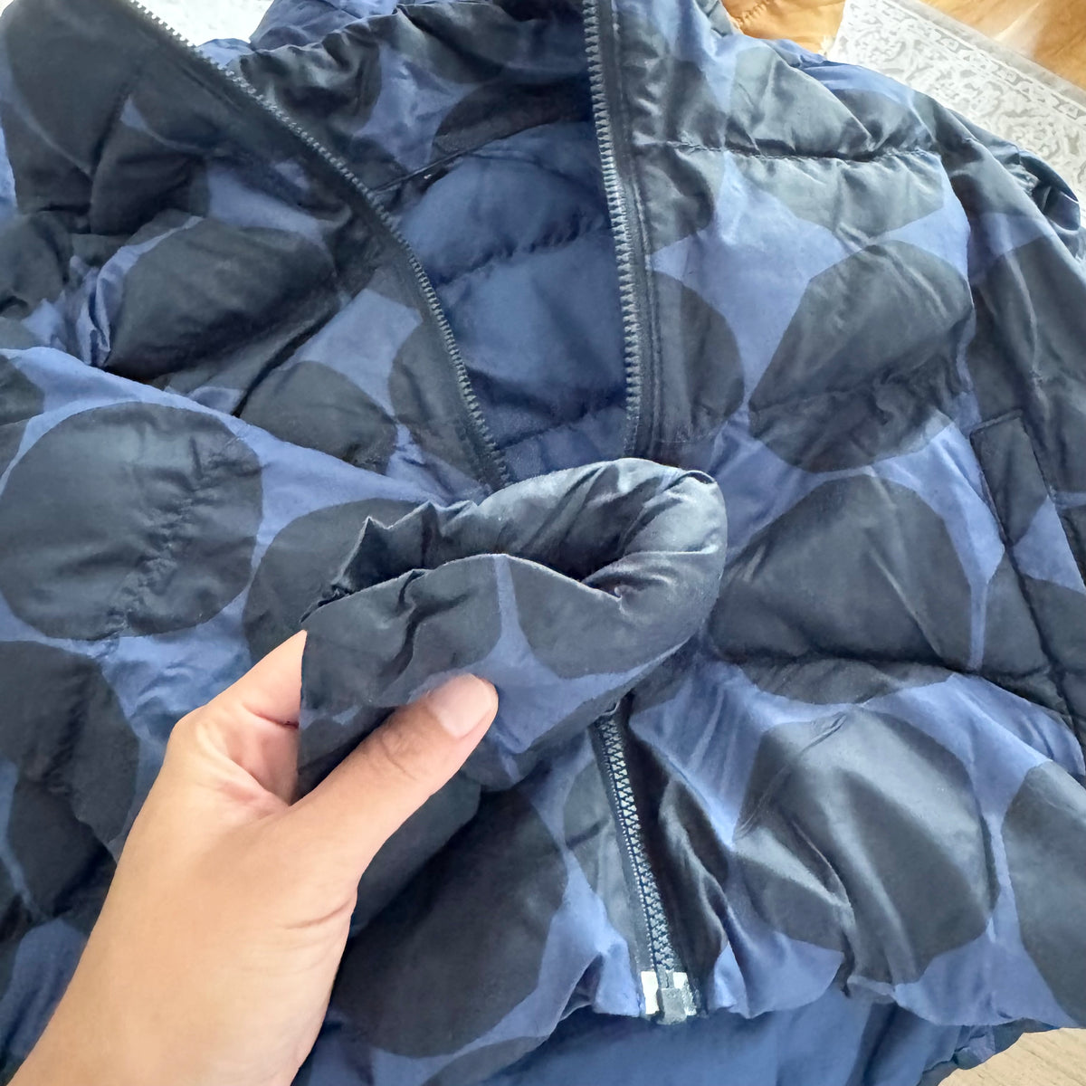 Uniqlo / Dots puffer jacket / 4Y