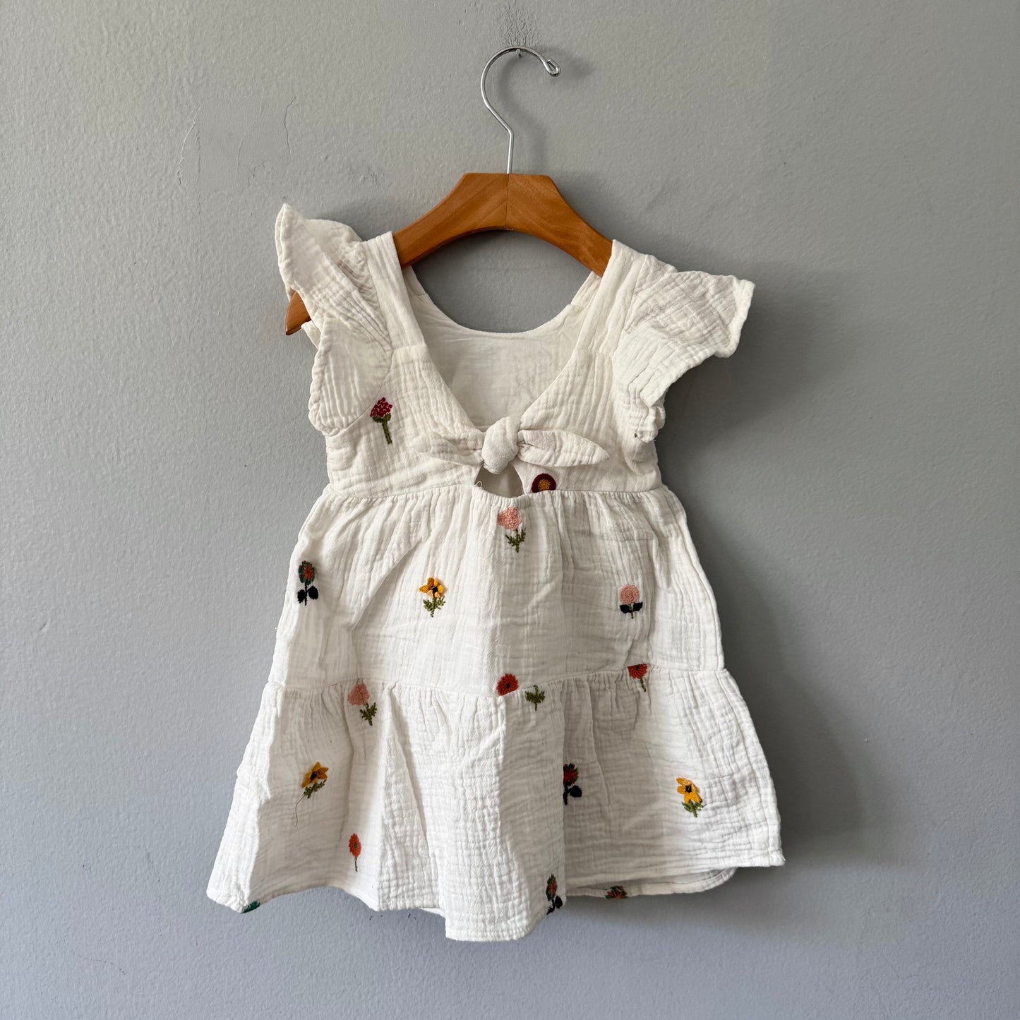 Zara / White muslin x flower dress / 2Y