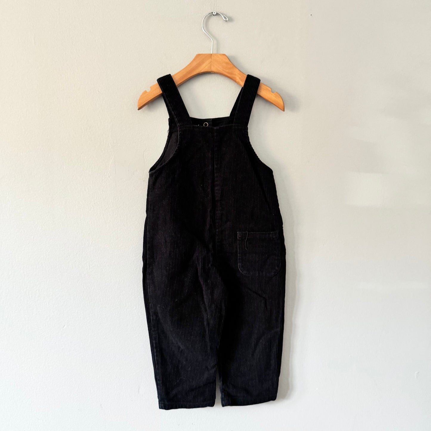Zara / Salopette en velours côtelé noire / 2-3 ans
