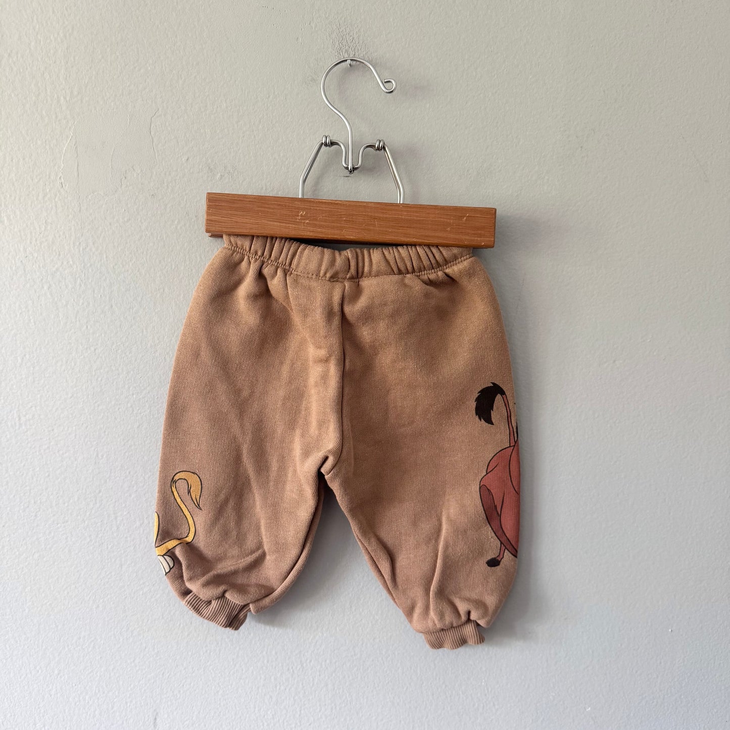 Zara / Lion King sweatpants / 12-18M