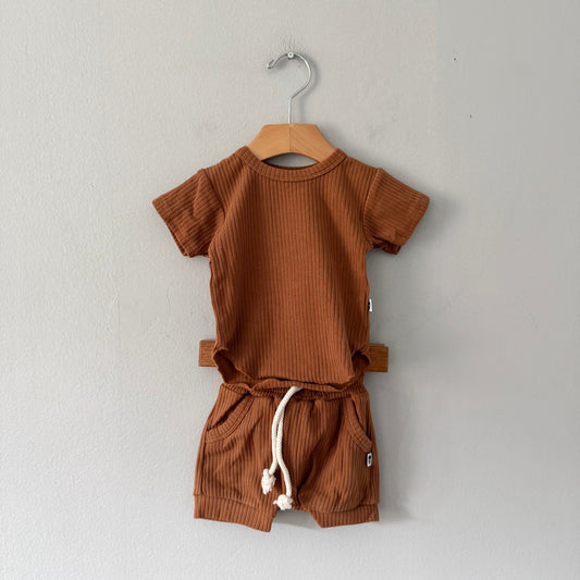 Fellow Human / Brown ribbed set / 3-6M