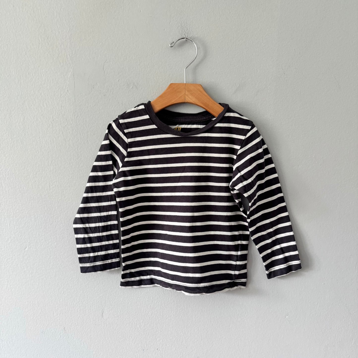 H&M / Grey x white stripe long sleeve / 2-4Y