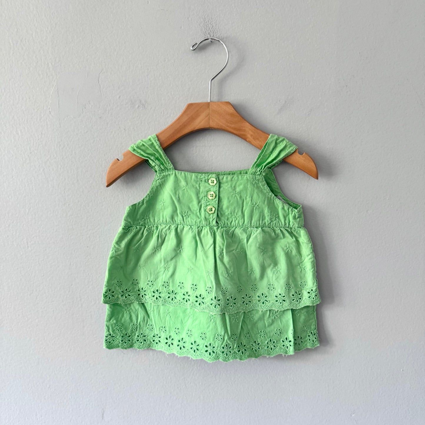 Vintage / Green eyelet cami / 18M