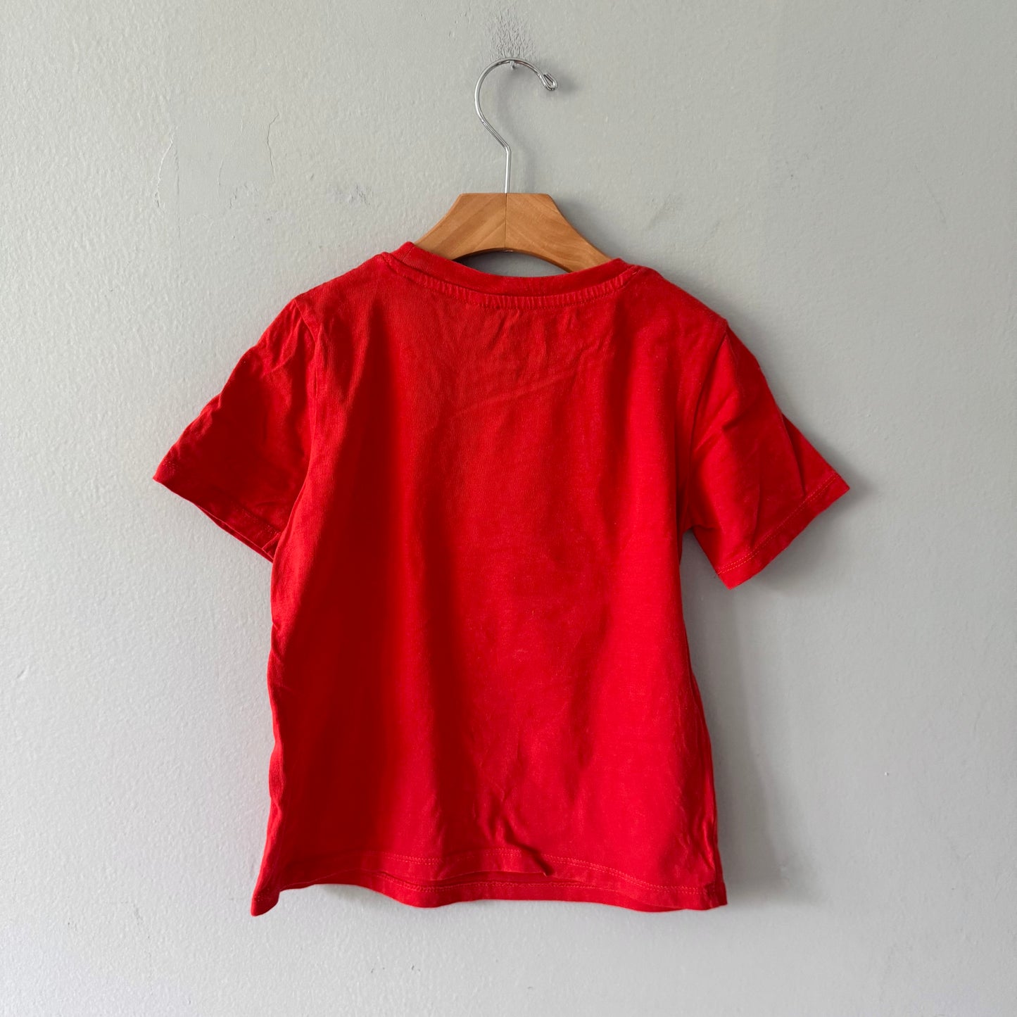 H&M / Red Mario T-shirt / 6-8Y