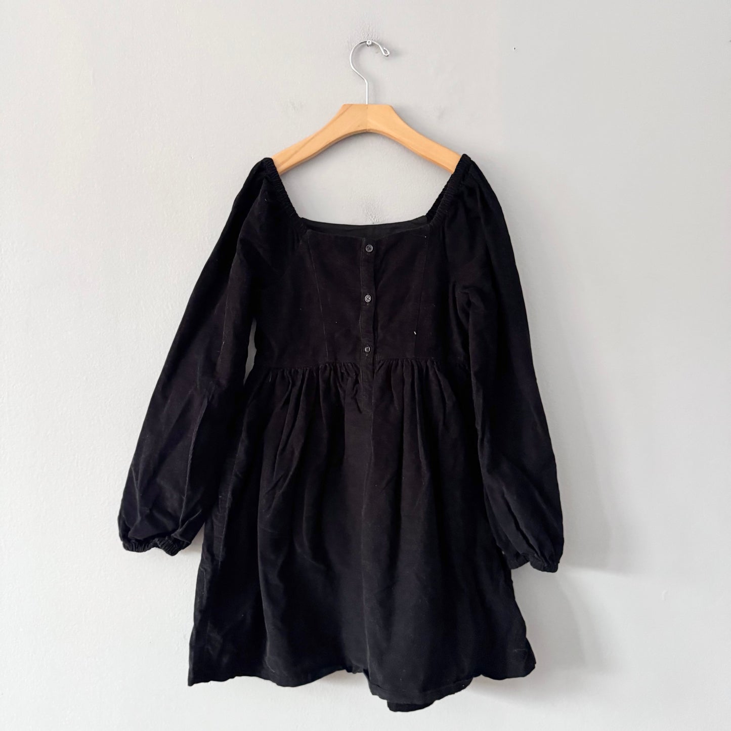 Gap / Black corduroy dress / 10-11Y