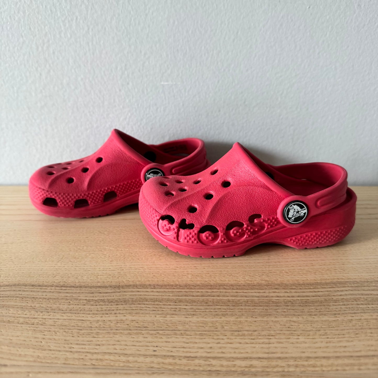 Crocs / Sandales rouges / US6-7