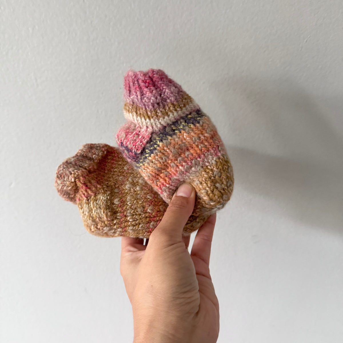 Handmade / Knit socks / 0-12M