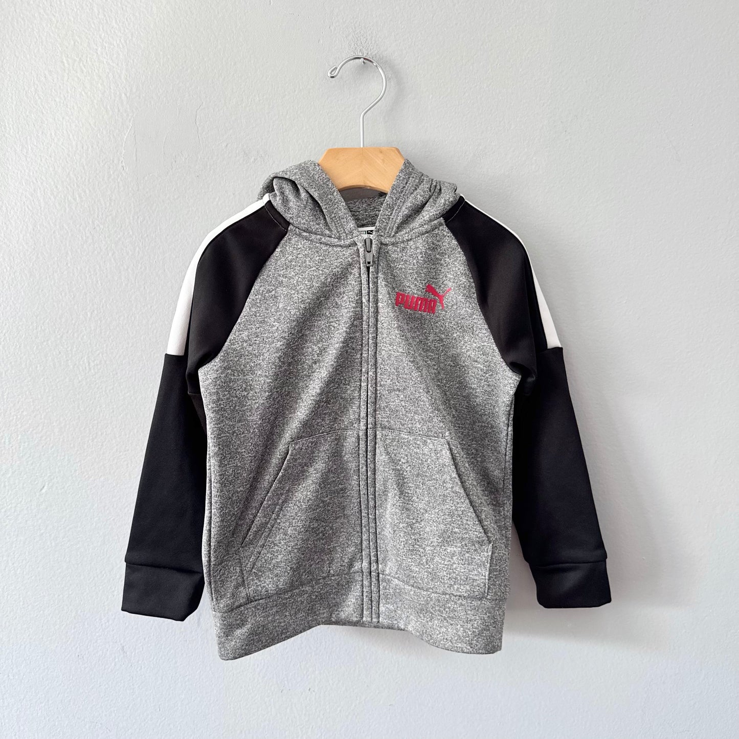 Puma / Active zip up hoodie / 4Y