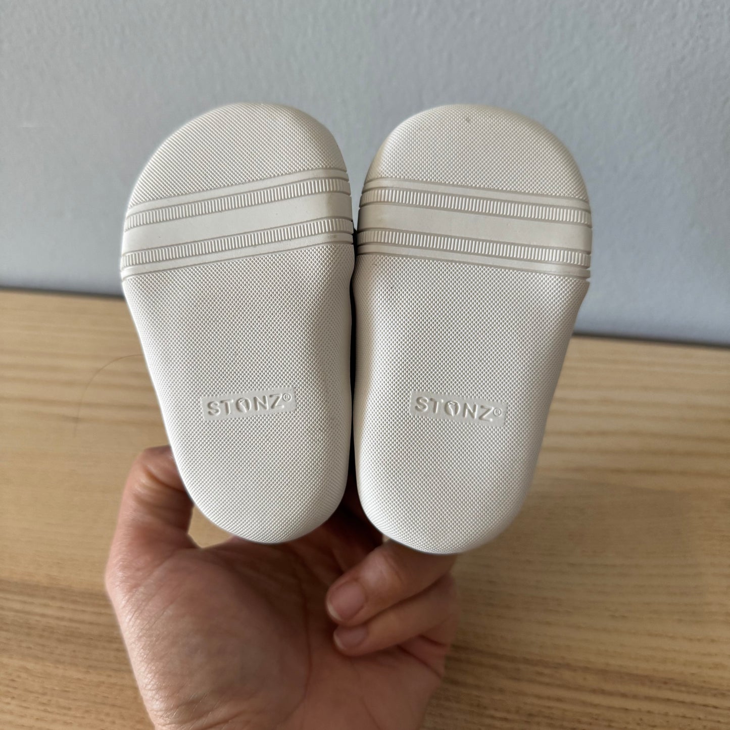 Stonz / Shoes / US4